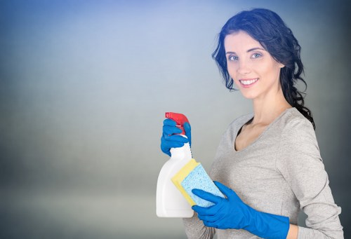 End of tenancy cleaning in a SW18 property with detailed attention
